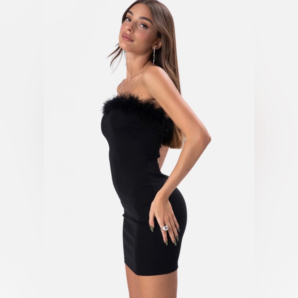 ❌SOLD❌ Adika Moulin Faux-Fur Detail Tube Dress